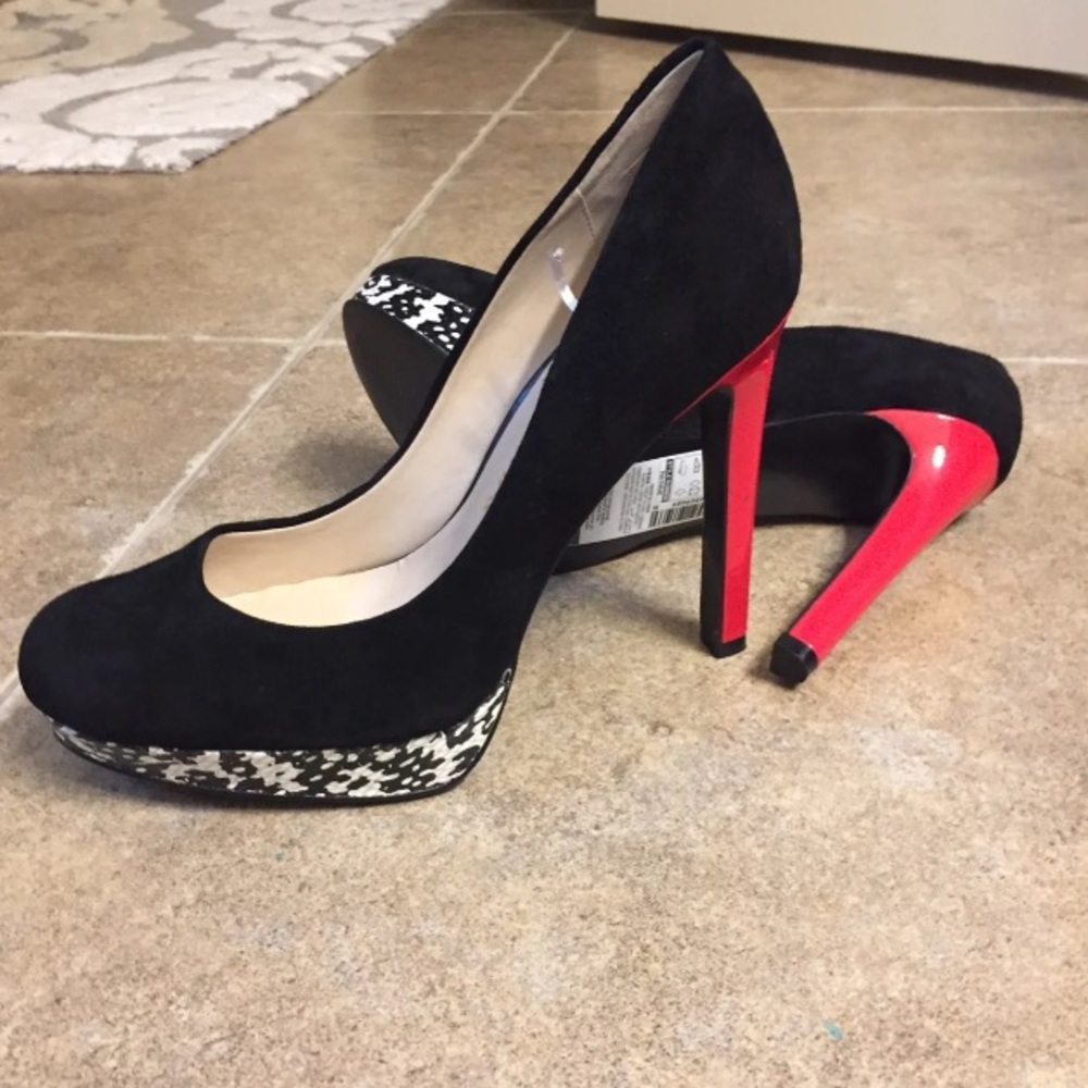 M & S Pumps size 9.5 Red White black 39 1/2